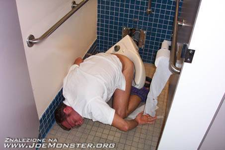 Attention-l-abus-d-alcool-peux-casser-vos-WC.jpg